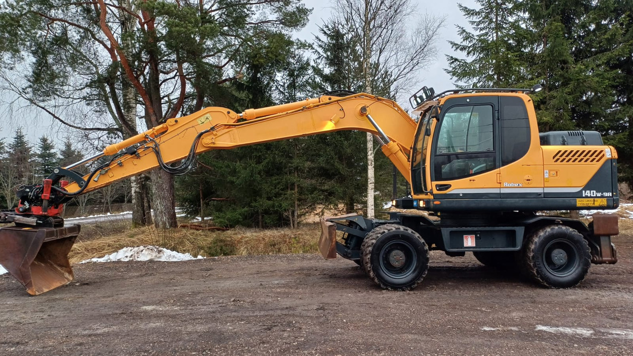 Hyundai Robex 140W-9A - Grävmaskin på däck: bild 2 Hyundai Robex 140W-9A - Grävmaskin på däck: bild 2