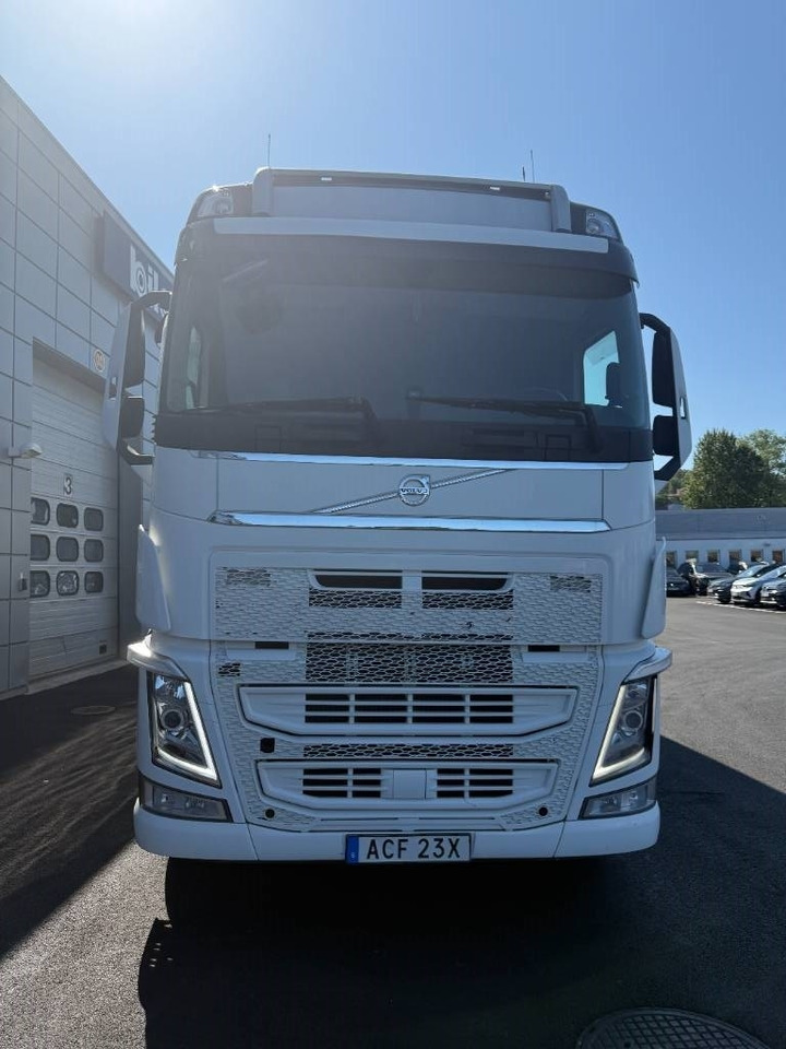 Volvo FH 540 6x2 - Lastbil med skåp: bild 2 Volvo FH 540 6x2 - Lastbil med skåp: bild 2