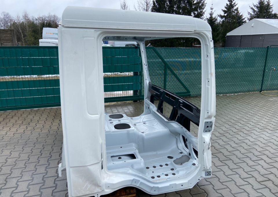 Kabina MAN TGL nowy model TGL3 2022 - Hytt för Lastbil: bild 5 Kabina MAN TGL nowy model TGL3 2022 - Hytt för Lastbil: bild 5
