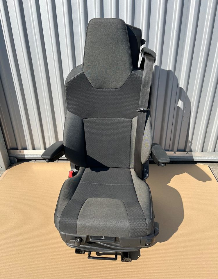 NOWY Fotel kierowcy MAN TG3 TGX nowy model siedzenie lewe - Säte för Lastbil: bild 1 NOWY Fotel kierowcy MAN TG3 TGX nowy model siedzenie lewe - Säte för Lastbil: bild 1