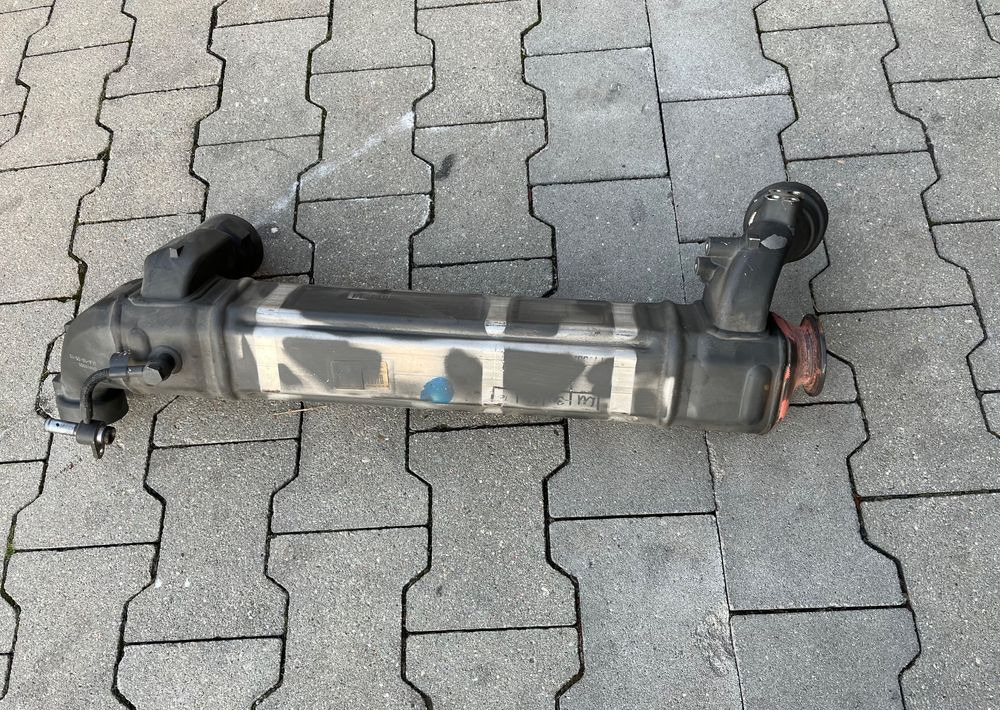 Recyrkulator spalin DAF XF 106 euro 6 lift chłodnica spalin AGR - Avgasgrenrör för Lastbil: bild 2 Recyrkulator spalin DAF XF 106 euro 6 lift chłodnica spalin AGR - Avgasgrenrör för Lastbil: bild 2