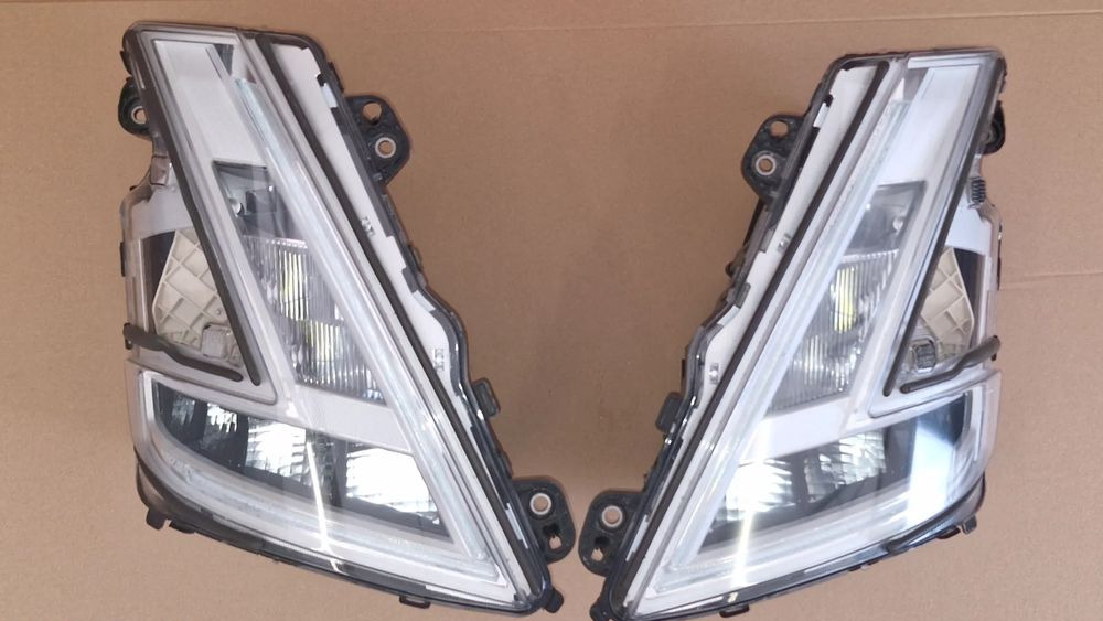 VOLVO FH5 LAMPA PRZEDNIA FULL LED 23752680 23752678 24056515 - Ljus/ Belysning: bild 1 VOLVO FH5 LAMPA PRZEDNIA FULL LED 23752680 23752678 24056515 - Ljus/ Belysning: bild 1
