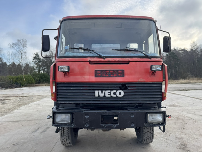 Iveco Magirus 180-23 (GRAND PONT / 4X4 / LAMES / POMPE MANUELLE) - Tippbil lastbil: bild 2 Iveco Magirus 180-23 (GRAND PONT / 4X4 / LAMES / POMPE MANUELLE) - Tippbil lastbil: bild 2