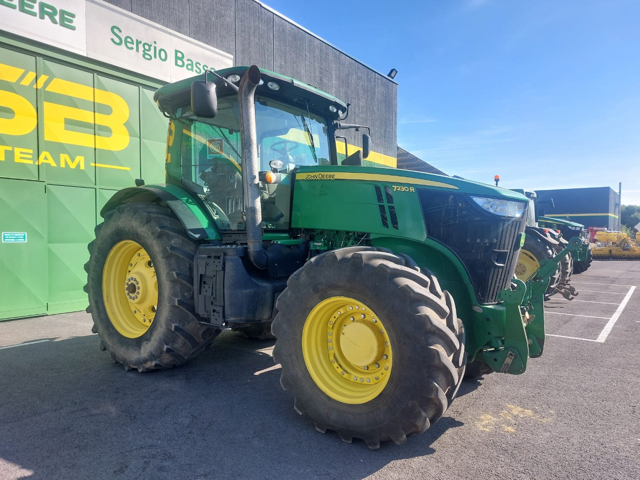 JOHN DEERE 7230 R - Traktor: bild 2 JOHN DEERE 7230 R - Traktor: bild 2