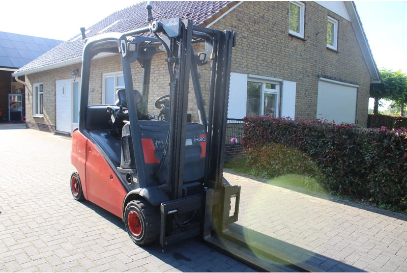 Linde H20D - Motviktstruck: bild 1 Linde H20D - Motviktstruck: bild 1