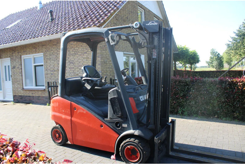 Linde H20D - Motviktstruck: bild 2 Linde H20D - Motviktstruck: bild 2