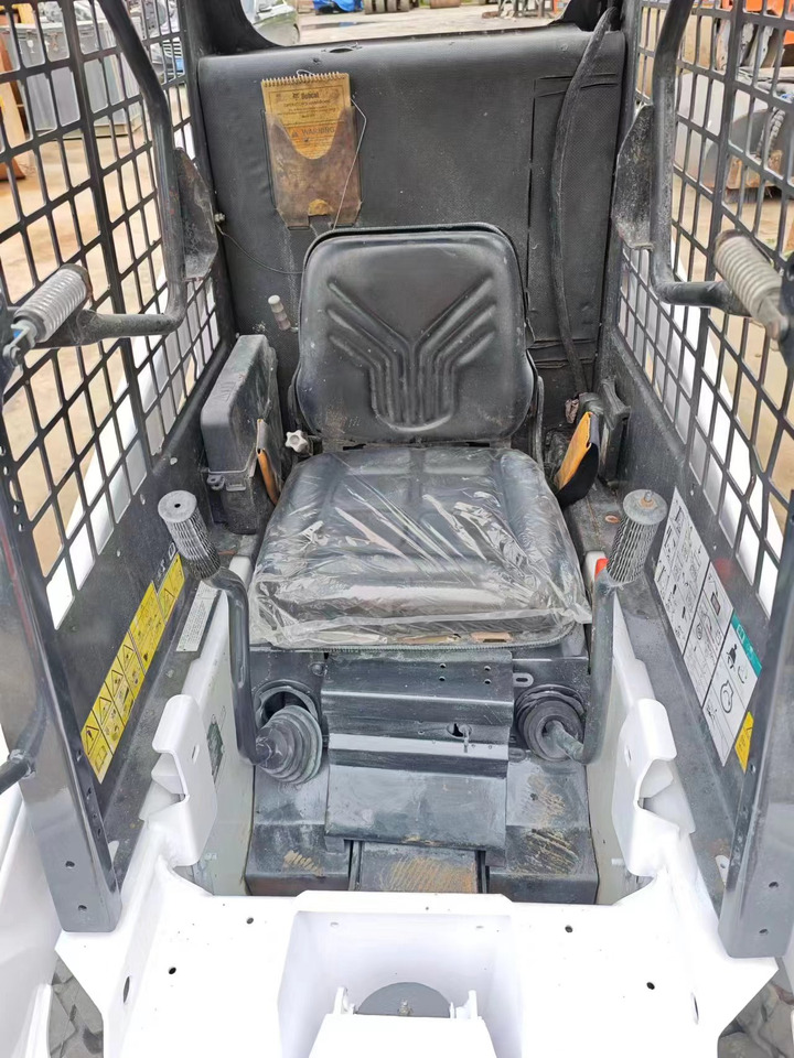 BOBCAT S70 - Kompaktlastare/ Slirstyrda lastare: bild 5 BOBCAT S70 - Kompaktlastare/ Slirstyrda lastare: bild 5