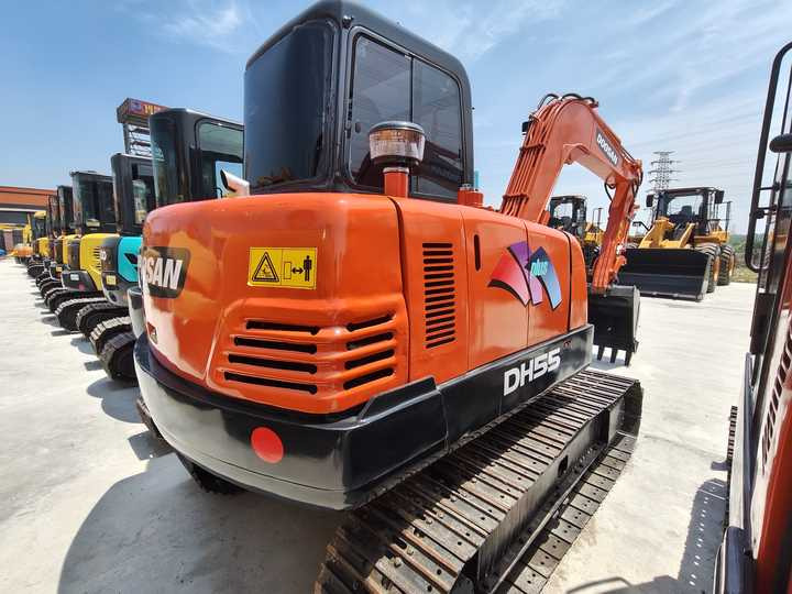 Korea Made Doosan Dh55 Excavator , 60ton 70ton 80ton 90ton Digger , Original Doosan Excavator Machinery - Bandgrävare: bild 2 Korea Made Doosan Dh55 Excavator , 60ton 70ton 80ton 90ton Digger , Original Doosan Excavator Machinery - Bandgrävare: bild 2