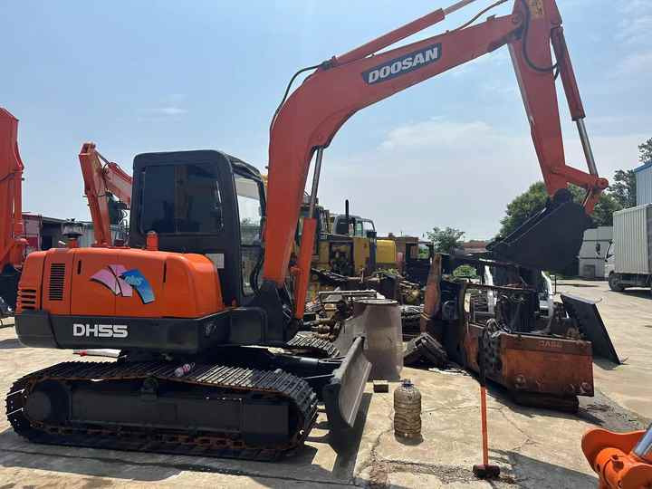 Low Shipping Used Excavator Doosan DH55 Good Condition with Low Hours - Grävmaskin: bild 5 Low Shipping Used Excavator Doosan DH55 Good Condition with Low Hours - Grävmaskin: bild 5