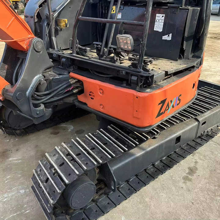 Mini 3-Ton Excavator used Hitachi ZX30 excavator with Excellent Performance and Low Price for sale! - Grävmaskin: bild 1 Mini 3-Ton Excavator used Hitachi ZX30 excavator with Excellent Performance and Low Price for sale! - Grävmaskin: bild 1
