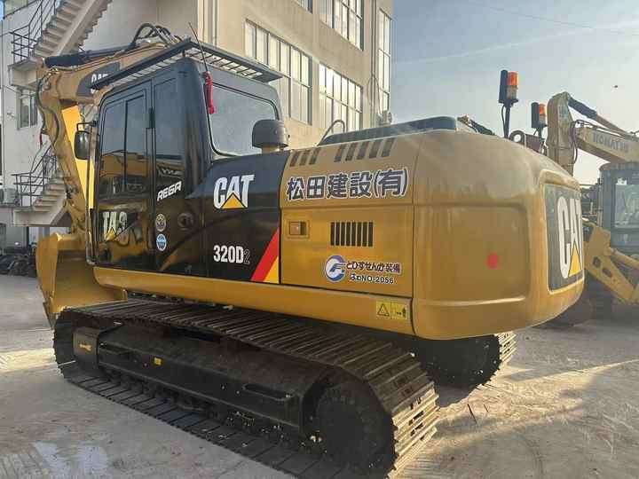 Second Hand Excavator 320D Used Low Price Caterpillar CAT 312D 315D 320D 325D in Good Condition - Bandgrävare: bild 3 Second Hand Excavator 320D Used Low Price Caterpillar CAT 312D 315D 320D 325D in Good Condition - Bandgrävare: bild 3