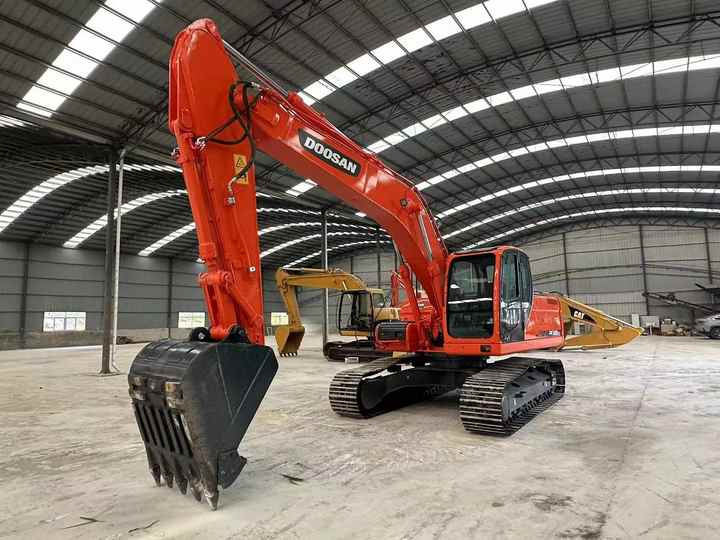 Used Digger Doosan DX225LC-9T Construction Machinery Construction Digger Used Doosan DX225LC-9T Cheap Excavator - Bandgrävare: bild 2 Used Digger Doosan DX225LC-9T Construction Machinery Construction Digger Used Doosan DX225LC-9T Cheap Excavator - Bandgrävare: bild 2