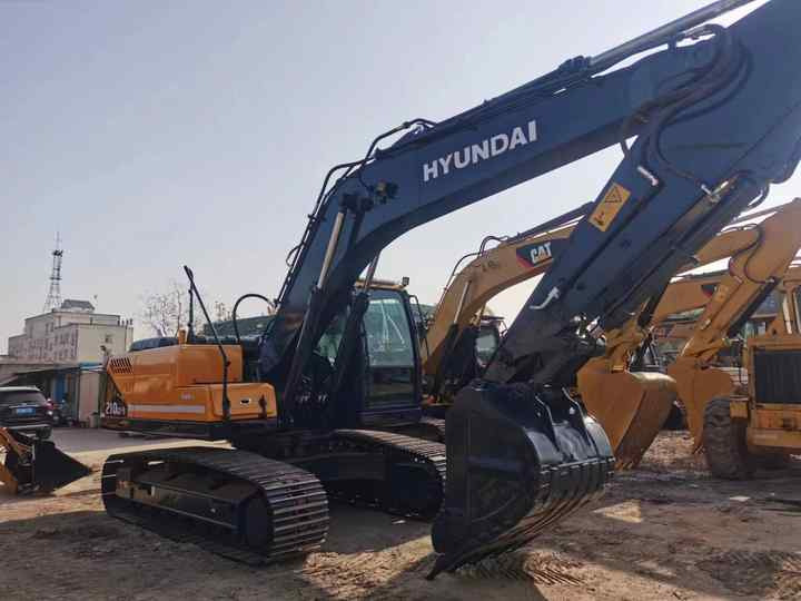 Hyundai Excavator Used Machine 210-9s Heavy Construction Equipment Crawler Excavator Hot Sale - Grävmaskin: bild 2 Hyundai Excavator Used Machine 210-9s Heavy Construction Equipment Crawler Excavator Hot Sale - Grävmaskin: bild 2
