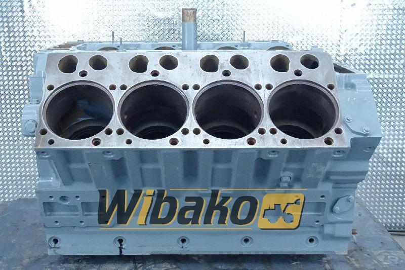 Block Engine / Motor Deutz TCD2015 V08 04612814/04262785R - Cylinderblock för Byggmaskiner: bild 3 Block Engine / Motor Deutz TCD2015 V08 04612814/04262785R - Cylinderblock för Byggmaskiner: bild 3