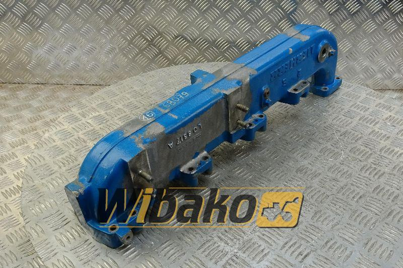 Intake manifold for engine Liebherr D924 L08317 - Insugsgrenrör för Byggmaskiner: bild 1 Intake manifold for engine Liebherr D924 L08317 - Insugsgrenrör för Byggmaskiner: bild 1