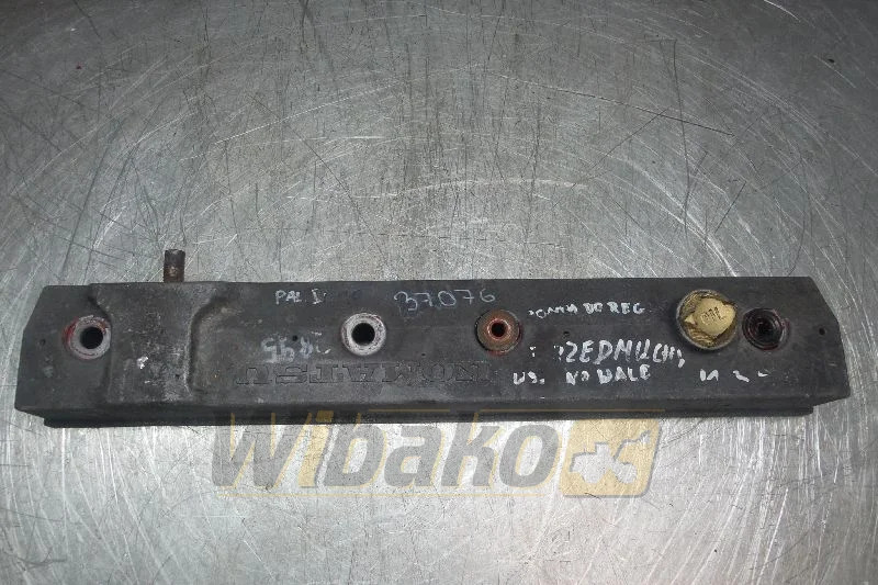 Komatsu S6D95L-1 - Huvudenhet för Byggmaskiner: bild 1 Komatsu S6D95L-1 - Huvudenhet för Byggmaskiner: bild 1