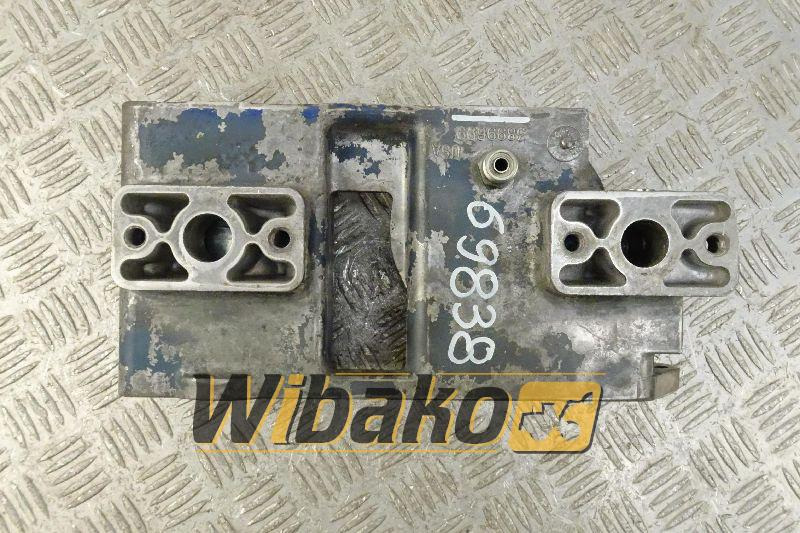 Oil filter bracket Cummins 3895147 - Oljefilter för Byggmaskiner: bild 1 Oil filter bracket Cummins 3895147 - Oljefilter för Byggmaskiner: bild 1