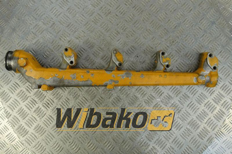 Water mainfold Liebherr L03840 - Insugsgrenrör för Byggmaskiner: bild 1 Water mainfold Liebherr L03840 - Insugsgrenrör för Byggmaskiner: bild 1