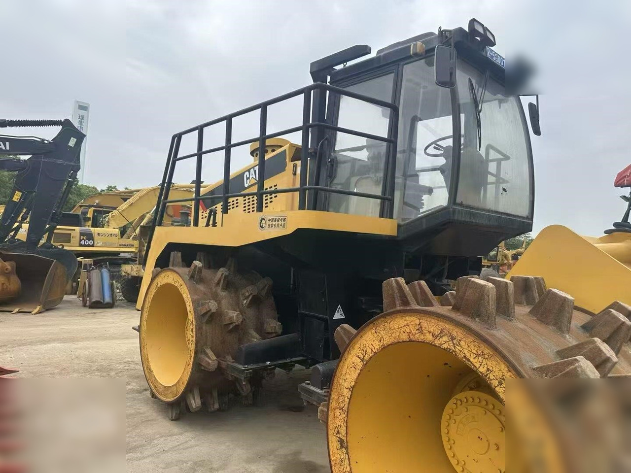 CATERPILLAR 816A - Kompaktor: bild 1 CATERPILLAR 816A - Kompaktor: bild 1