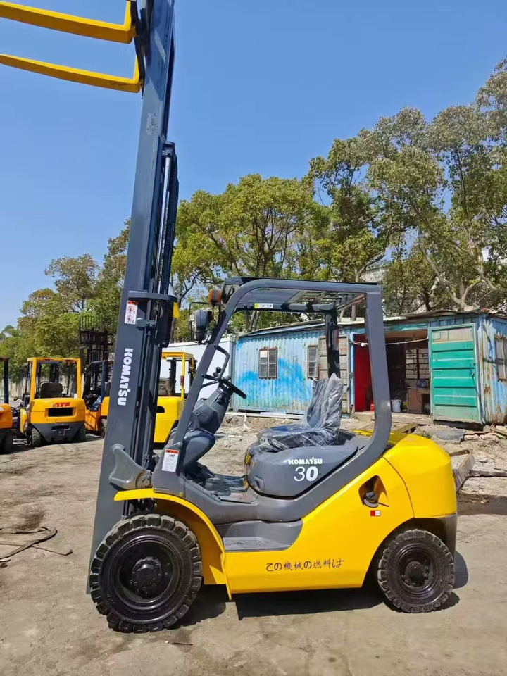 KOMATSU 3-ton - Pelarlift: bild 4 KOMATSU 3-ton - Pelarlift: bild 4