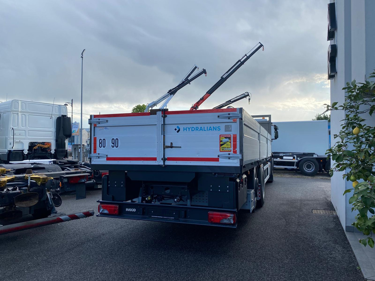 IVECO AD260S36 - Flakbil: bild 5 IVECO AD260S36 - Flakbil: bild 5