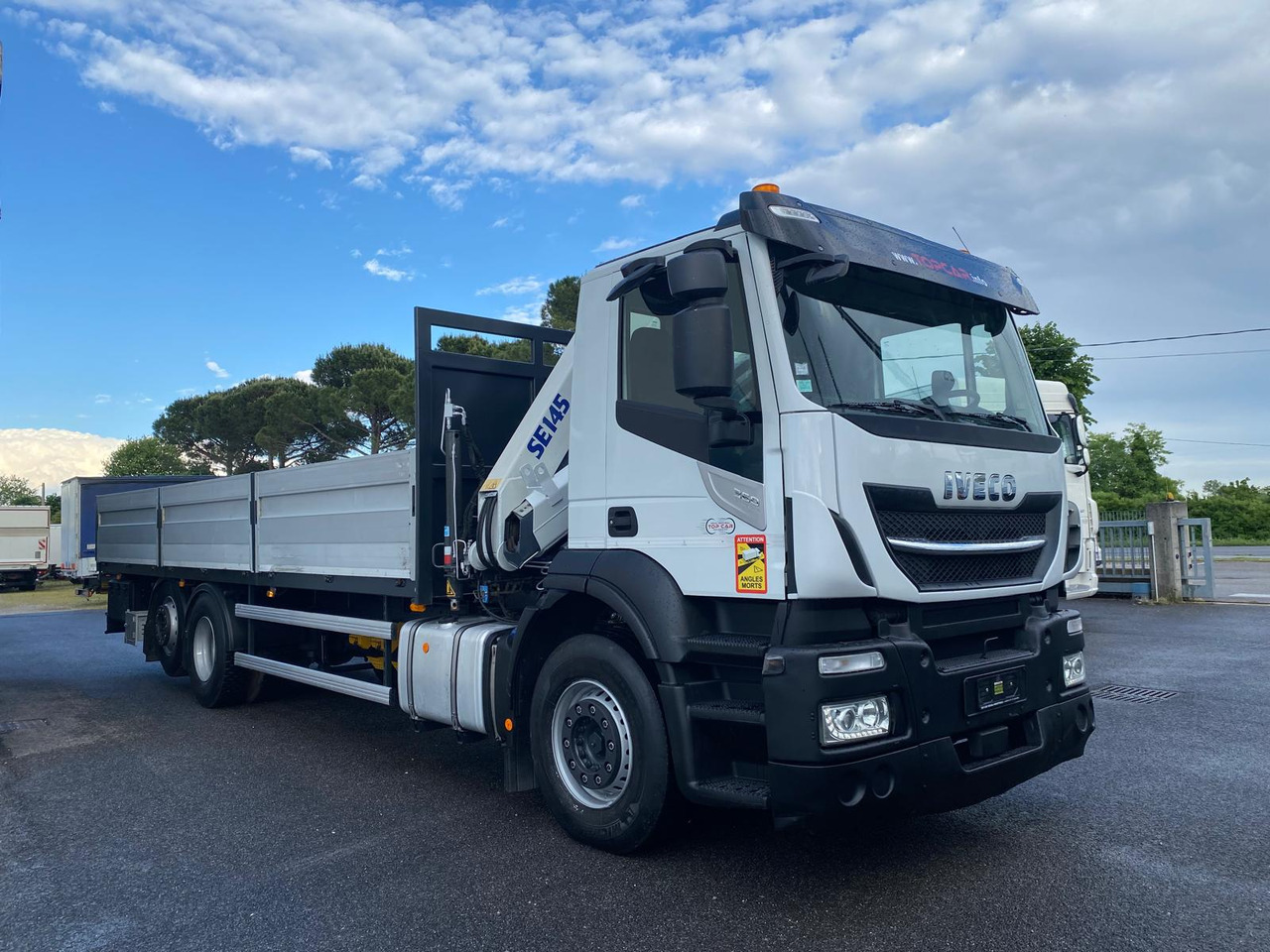 IVECO AD260S36 - Flakbil: bild 4 IVECO AD260S36 - Flakbil: bild 4