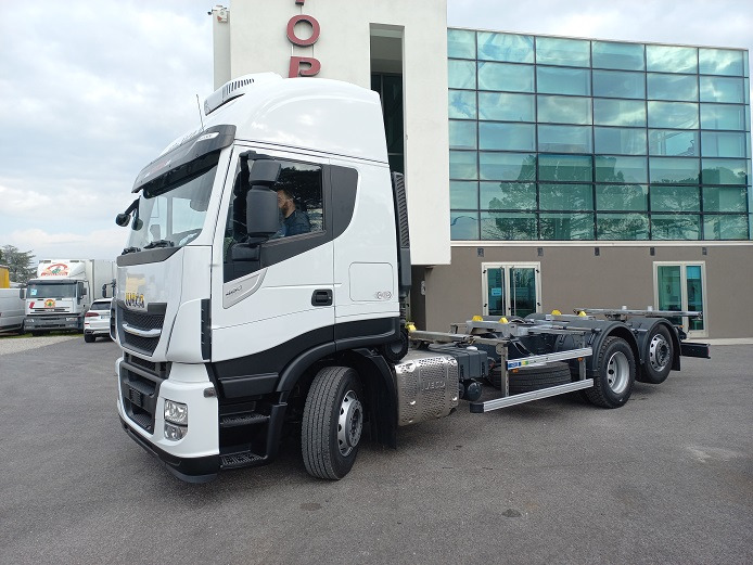 IVECO AS260S48 - Chassi lastbil: bild 3 IVECO AS260S48 - Chassi lastbil: bild 3
