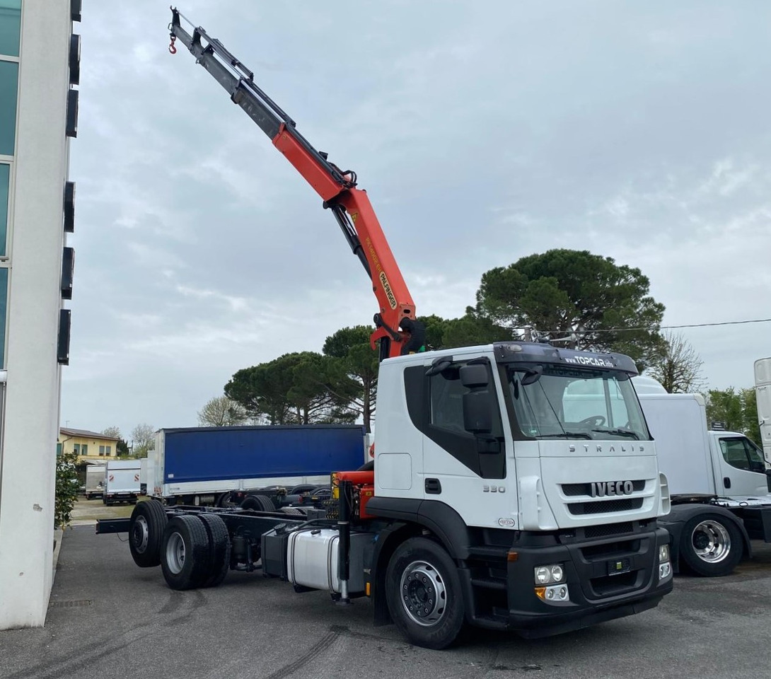IVECO AT260S33 - Kranbil: bild 2 IVECO AT260S33 - Kranbil: bild 2