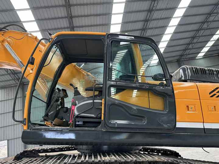 Hyundai Digger 305-9vs Second Hand Korea Made High Performance Machine Hyundai Excavator for Sale - Bandgrävare: bild 2 Hyundai Digger 305-9vs Second Hand Korea Made High Performance Machine Hyundai Excavator for Sale - Bandgrävare: bild 2