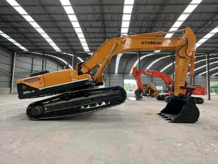 Hyundai Digger 305-9vs Second Hand Korea Made High Performance Machine Hyundai Excavator for Sale - Bandgrävare: bild 4 Hyundai Digger 305-9vs Second Hand Korea Made High Performance Machine Hyundai Excavator for Sale - Bandgrävare: bild 4