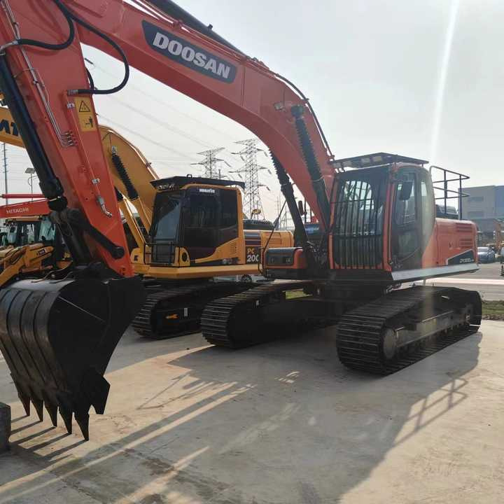Korea Made Doosan Digger Dx300lc Doosan Used Machinery Excavator , Doosan Dx220 Dx300 Dx200 - Bandgrävare: bild 2 Korea Made Doosan Digger Dx300lc Doosan Used Machinery Excavator , Doosan Dx220 Dx300 Dx200 - Bandgrävare: bild 2