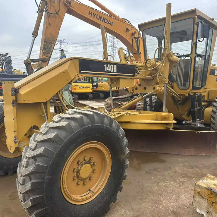 Low-price second-hand Cat Grader 140H with outstanding performance Carterpillarused 140H grader for sale - Väghyvel: bild 1 Low-price second-hand Cat Grader 140H with outstanding performance Carterpillarused 140H grader for sale - Väghyvel: bild 1