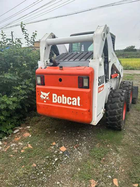 Second Hand BOBCAT S300 Skid-steer Loader with Very Good Performance Is for Sale at a Low Price - Kompaktlastare/ Slirstyrda lastare: bild 4 Second Hand BOBCAT S300 Skid-steer Loader with Very Good Performance Is for Sale at a Low Price - Kompaktlastare/ Slirstyrda lastare: bild 4