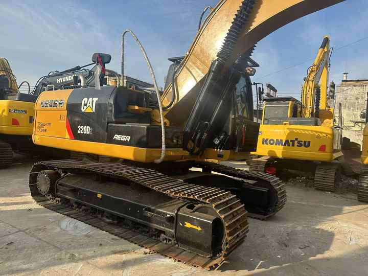 Second Hand Excavator 320D Used Low Price Caterpillar CAT 312D 315D 320D 325D in Good Condition - Bandgrävare: bild 4 Second Hand Excavator 320D Used Low Price Caterpillar CAT 312D 315D 320D 325D in Good Condition - Bandgrävare: bild 4
