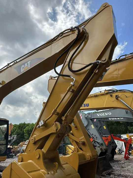 Used Digger CAT 330BL Construction Machinery Construction Digger Used CAT 330BL Cheap Excavator - Bandgrävare: bild 5 Used Digger CAT 330BL Construction Machinery Construction Digger Used CAT 330BL Cheap Excavator - Bandgrävare: bild 5