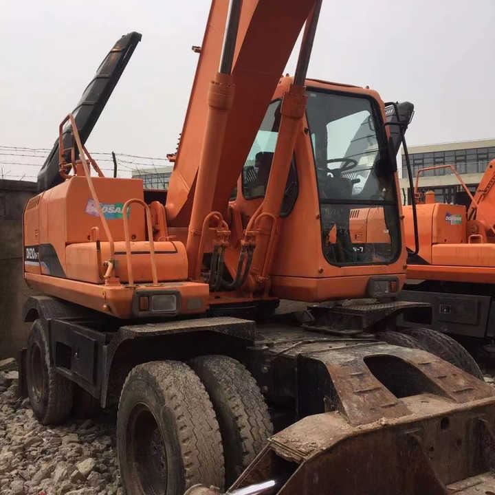 Used Digger Doosan Dh210w-7 Construction Machinery Construction Digger Used Doosan Dh210w-7 Cheap Excavator - Grävmaskin på däck: bild 3 Used Digger Doosan Dh210w-7 Construction Machinery Construction Digger Used Doosan Dh210w-7 Cheap Excavator - Grävmaskin på däck: bild 3