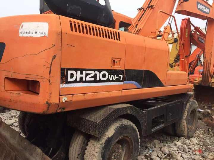 Used Digger Doosan Dh210w-7 Construction Machinery Construction Digger Used Doosan Dh210w-7 Cheap Excavator - Grävmaskin på däck: bild 5 Used Digger Doosan Dh210w-7 Construction Machinery Construction Digger Used Doosan Dh210w-7 Cheap Excavator - Grävmaskin på däck: bild 5