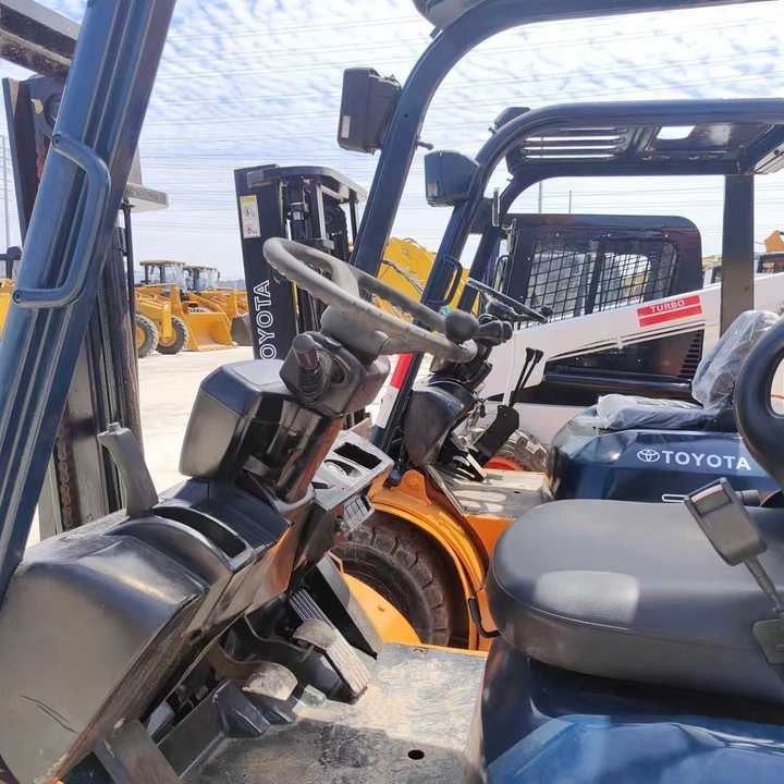 Used Japan Brand toyota 3 Tons Forklift on Hot Sale toyota Forklift 10 Ton 3ton 5 Ton Forklift - Motviktstruck: bild 3 Used Japan Brand toyota 3 Tons Forklift on Hot Sale toyota Forklift 10 Ton 3ton 5 Ton Forklift - Motviktstruck: bild 3