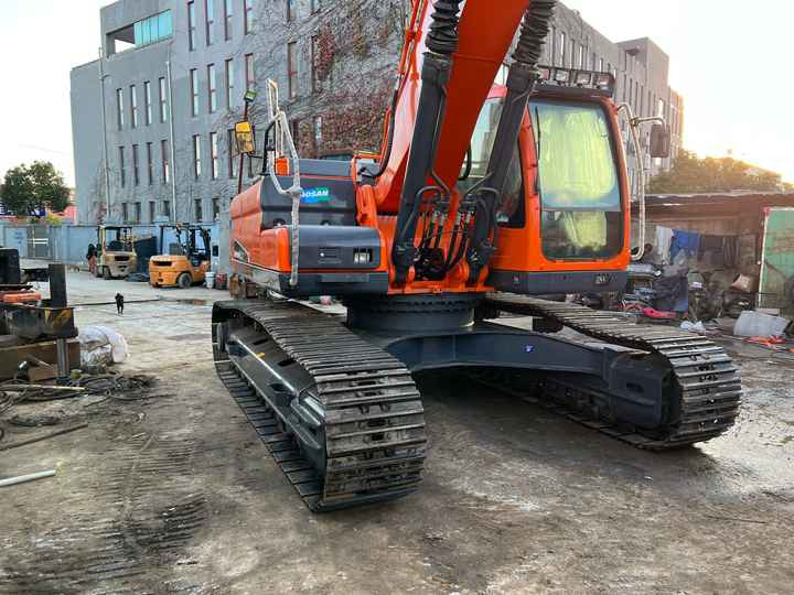 Used Large Doosan DX340 Excavator Original DX340-9 Used Excavator 34 Tons DX340lc-9c Hydraulic Excavator Sold Well - Bandgrävare: bild 5 Used Large Doosan DX340 Excavator Original DX340-9 Used Excavator 34 Tons DX340lc-9c Hydraulic Excavator Sold Well - Bandgrävare: bild 5