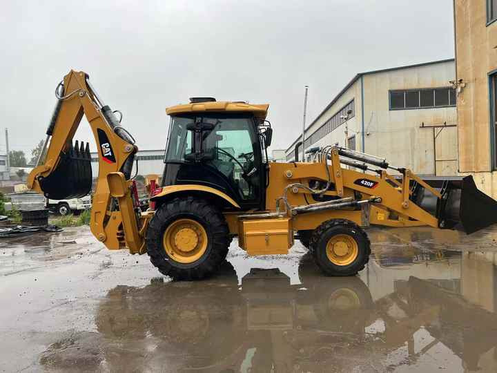 Used Wheel Loader CAT420F Caterpillar 420F Construction Machinery Mini Wheel Skid Steer Loader in Stock - Grävlastare: bild 5 Used Wheel Loader CAT420F Caterpillar 420F Construction Machinery Mini Wheel Skid Steer Loader in Stock - Grävlastare: bild 5