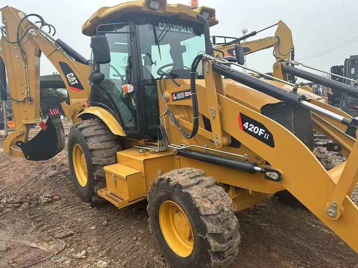 Used Wheel Loader CAT420F Caterpillar 420F Mini Construction Machinery Mini Wheel Skid Steer Loader in Stock - Grävlastare: bild 2 Used Wheel Loader CAT420F Caterpillar 420F Mini Construction Machinery Mini Wheel Skid Steer Loader in Stock - Grävlastare: bild 2