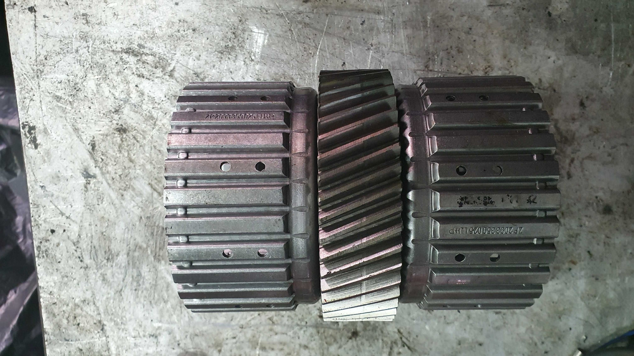 Kosz sprzęgła Deutz Fahr Same Lamborghini 0441_7244 2093.268.019 - Reservdelar för Lantbruksmaskiner: bild 1 Kosz sprzęgła Deutz Fahr Same Lamborghini 0441_7244 2093.268.019 - Reservdelar för Lantbruksmaskiner: bild 1
