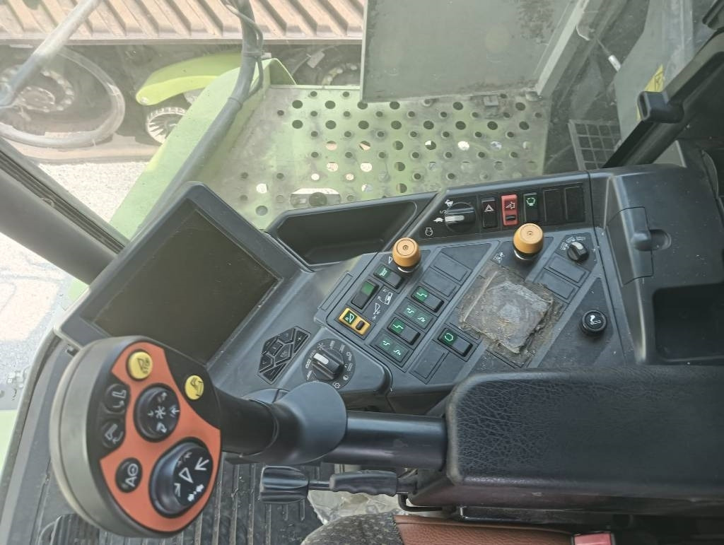 Claas Lexion 570 - Skördetröska: bild 3 Claas Lexion 570 - Skördetröska: bild 3