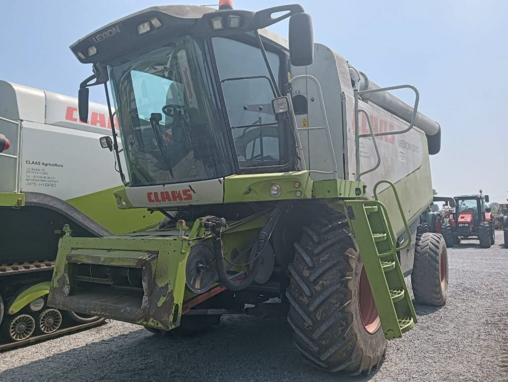 Claas Lexion 570 - Skördetröska: bild 1 Claas Lexion 570 - Skördetröska: bild 1