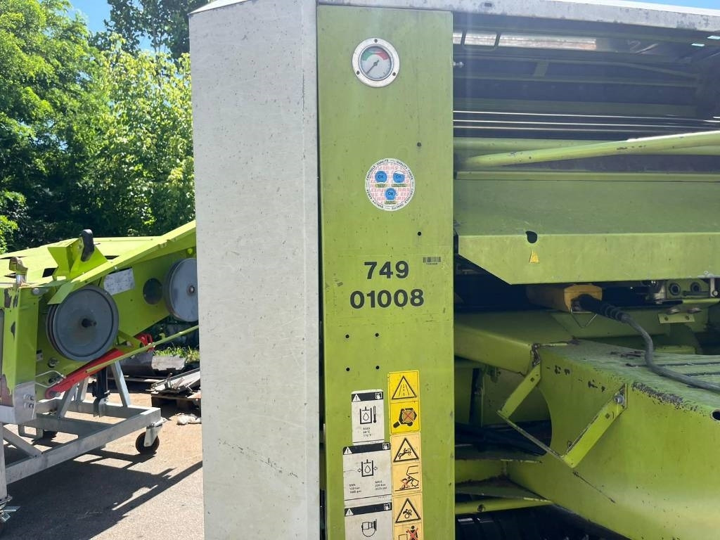 Claas Rollant 240 - Rundbalspress: bild 2 Claas Rollant 240 - Rundbalspress: bild 2