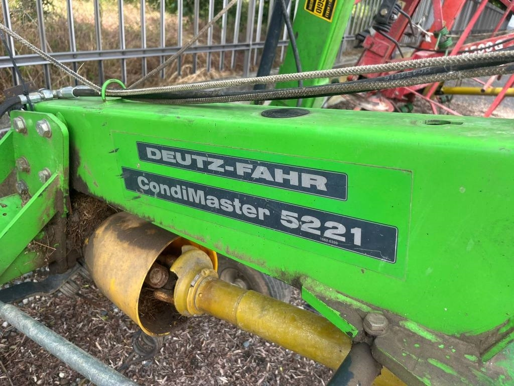 Deutz-fahr 5221 - Hövändare: bild 2 Deutz-fahr 5221 - Hövändare: bild 2