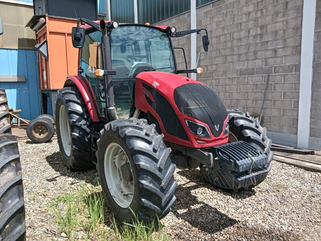 Valtra A 114 - Traktor: bild 1 Valtra A 114 - Traktor: bild 1
