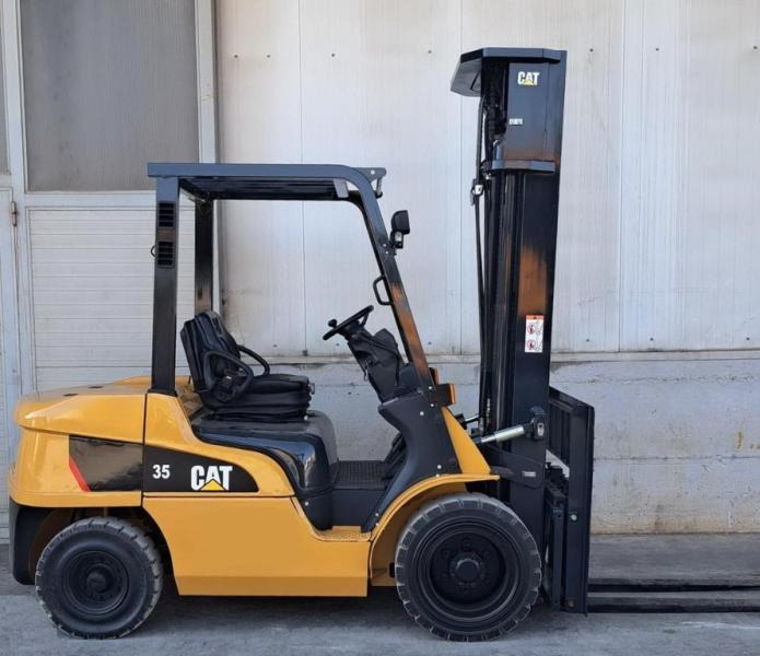 Caterpillar - Dieseltruck: bild 1 Caterpillar - Dieseltruck: bild 1