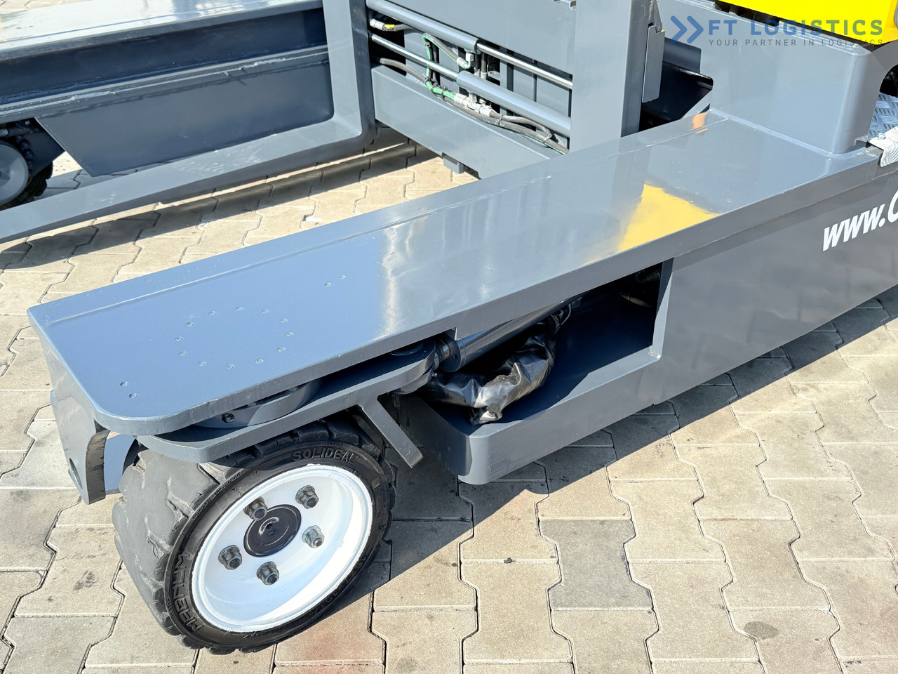 COMBILIFT C3000 / GAS / TRIPLEX - 4900MM / ONLY 1537 HOURS / FORK POSITIONER / CABIN / LIKE NEW - 4-vägstruck: bild 4 COMBILIFT C3000 / GAS / TRIPLEX - 4900MM / ONLY 1537 HOURS / FORK POSITIONER / CABIN / LIKE NEW - 4-vägstruck: bild 4