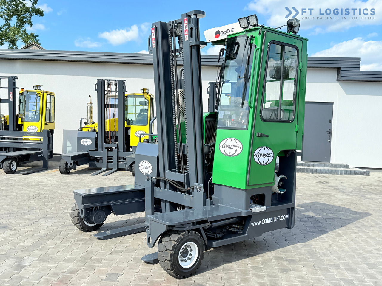 COMBILIFT C3500 / DUPLEX 4100MM / GAS / EXTENDABLE FORKS / CABIN / HEATING + AIR CONDITIONING / LIKE NEW - 4-vägstruck: bild 1 COMBILIFT C3500 / DUPLEX 4100MM / GAS / EXTENDABLE FORKS / CABIN / HEATING + AIR CONDITIONING / LIKE NEW - 4-vägstruck: bild 1